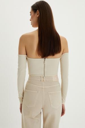 Crop top with back zipper