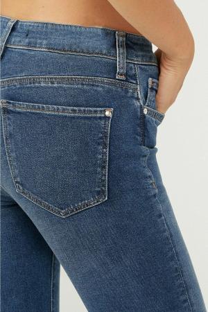 Women's blue jeans