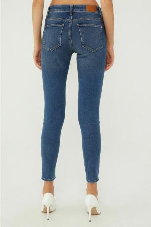 Women's blue jeans