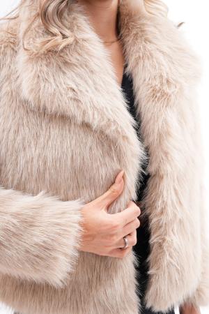 Wide Collar Fur