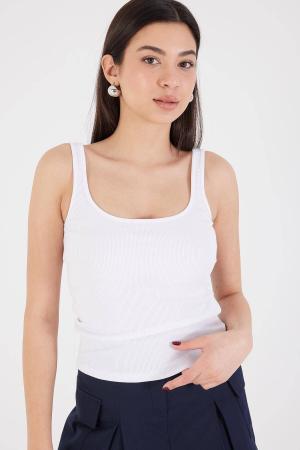 Thick Strap Basic Undershirt