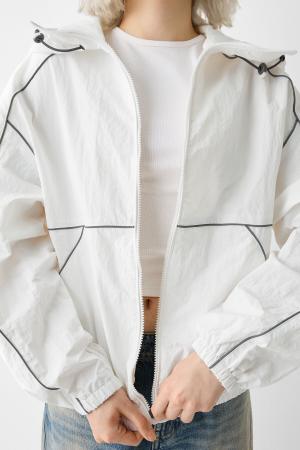 Hooded jacket with contrasting details