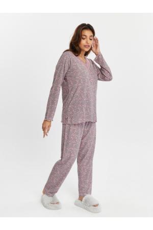 Pink women's pajamas