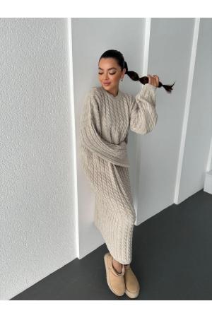 Braided wool dress with a narrow neck