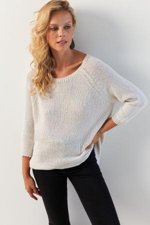 Women's White Back Drop Knit Blouse