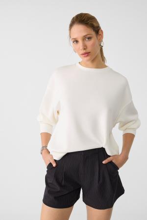 Soft textured basic sweatshirt