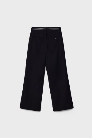 Belted and wide-leg fabric trousers